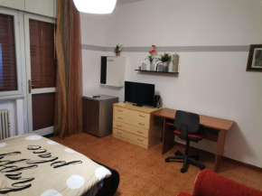 Ampia camera con balcone privato Pordenone